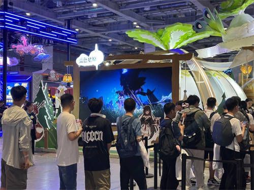 《蓝色星原：旅谣》BW展台开放线下试玩，玩家参与热情吸睛全场