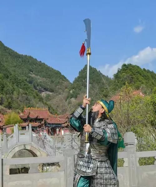 《无尽荣光，关羽技能加点攻略》（策略才能决胜负，掌握关羽技能加点的关键）